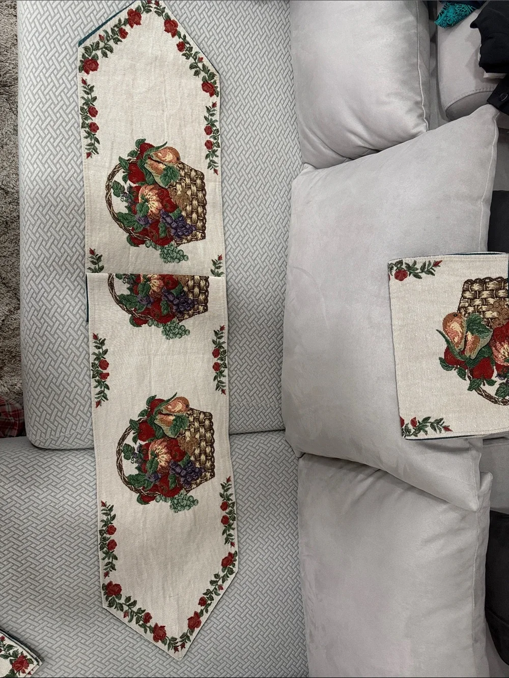 Vintage Tapestry Fruit Basket Embroidered Table Runner and 2 Placemats 70” Long